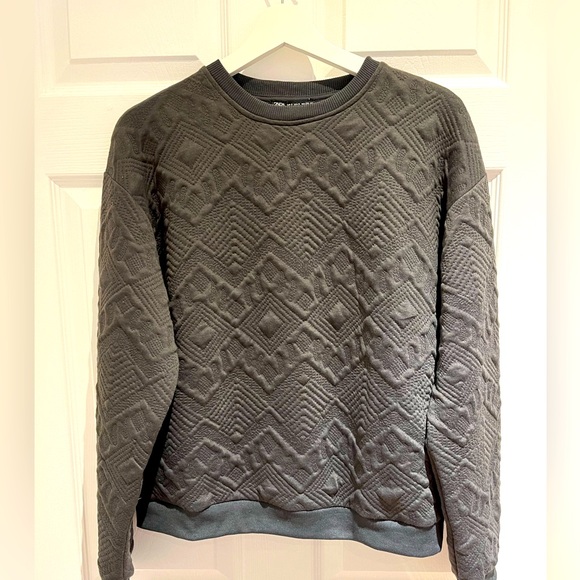 🩶Gray Textured Zara Sweater🩶 - Picture 1 of 4